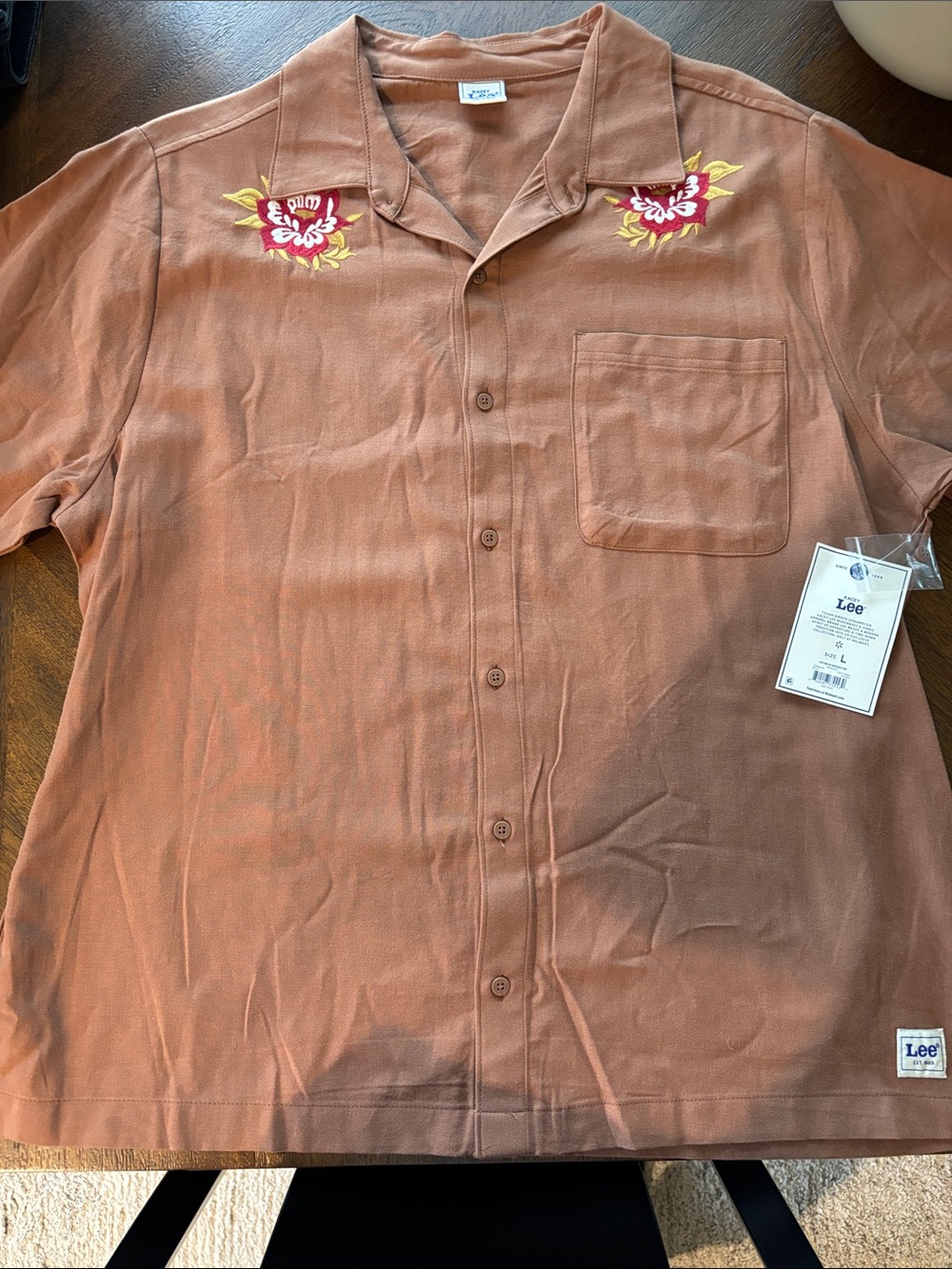 Lee Men's Rust-Tan Short-Sleeve Embroidered Camp Shirt